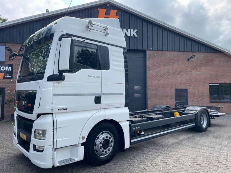 MAN TGX 18.400 XLX AHK LBW Standairco NL Truck - Camião transportador de contêineres/ Caixa móvel: foto 1 MAN TGX 18.400 XLX AHK LBW Standairco NL Truck - Camião transportador de contêineres/ Caixa móvel: foto 1
