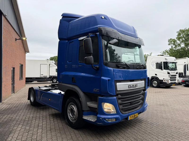 DAF CF 400 Space Cab side ACC 4x2 615.010KM! NL Truck - Tractor: foto 2 DAF CF 400 Space Cab side ACC 4x2 615.010KM! NL Truck - Tractor: foto 2