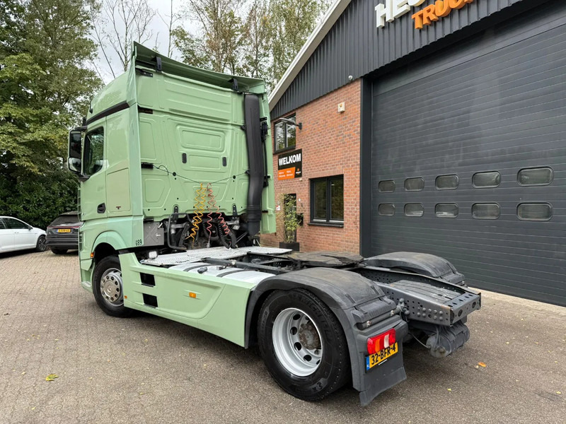 Mercedes-Benz Actros 1842 4X2 Streamspace Side skirts 2x tank NL Truck - Tractor: foto 3 Mercedes-Benz Actros 1842 4X2 Streamspace Side skirts 2x tank NL Truck - Tractor: foto 3