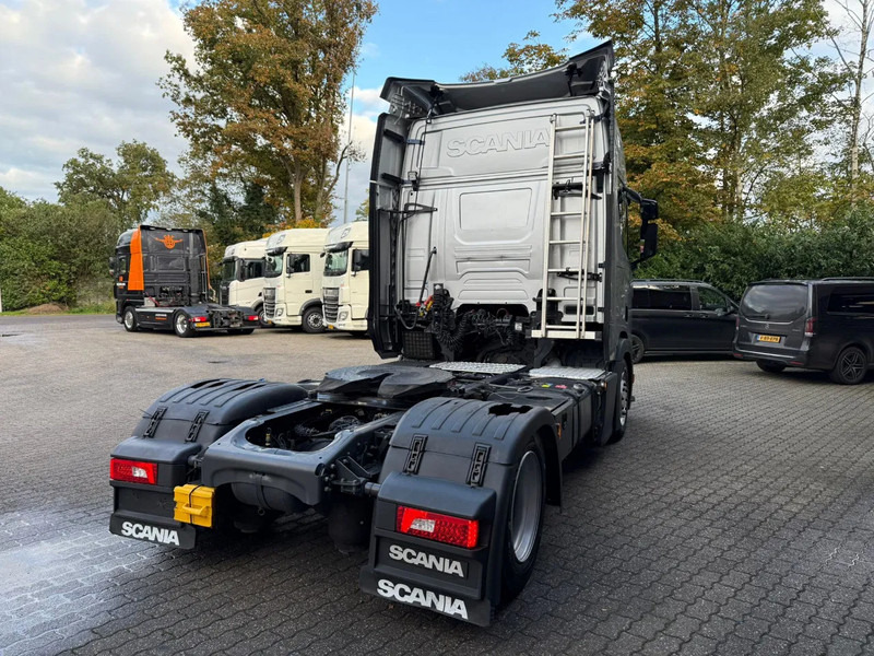 Scania R450 4X2EB Lowliner Retarder Standairco German truck Smarttacho 2 - Tractor: foto 4 Scania R450 4X2EB Lowliner Retarder Standairco German truck Smarttacho 2 - Tractor: foto 4