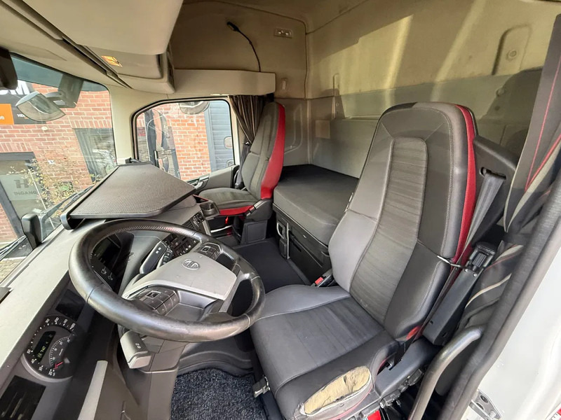 Volvo FH 500 Hydraulic Alcoa ADR Retarder Full air - German truck 699.790KM - Tractor: foto 5 Volvo FH 500 Hydraulic Alcoa ADR Retarder Full air - German truck 699.790KM - Tractor: foto 5