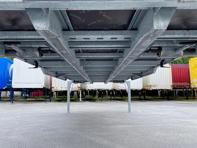 Kögel BDF-System, 7.450 mm lang, mit Heckklappe - Carroçaria de caixa aberta: foto 4 Kögel BDF-System, 7.450 mm lang, mit Heckklappe - Carroçaria de caixa aberta: foto 4