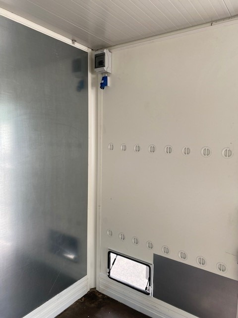 Spier BDF-System 7.450 mm lang, LACK NEU schwarz - Carroçaria para furgões: foto 5 Spier BDF-System 7.450 mm lang, LACK NEU schwarz - Carroçaria para furgões: foto 5