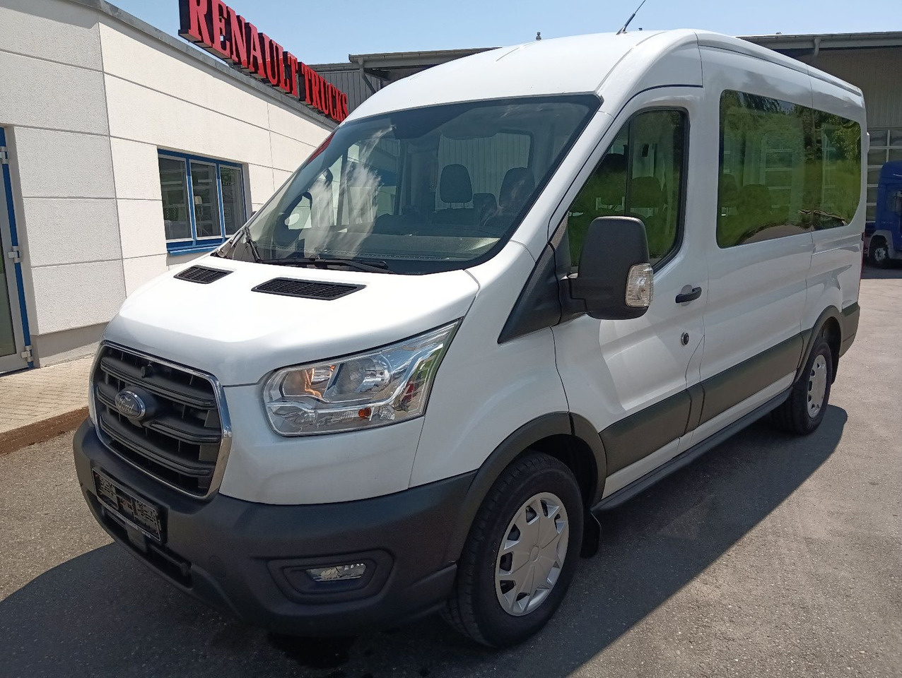 Ford Transit Kombi 350 L2 Trend 9-Sitzer 2xHeizung/Kl - Furgão de passageiros, Carrinha cabine dupla: foto 4 Ford Transit Kombi 350 L2 Trend 9-Sitzer 2xHeizung/Kl - Furgão de passageiros, Carrinha cabine dupla: foto 4