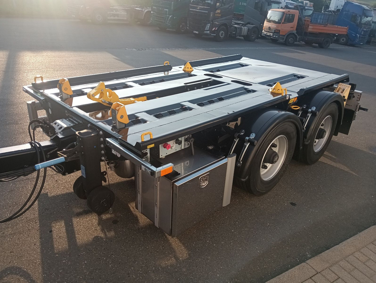 Hüffermann 2-ACHS-MINI-CARRIER MULTIFIX verzinkt NEU BPW Hüffermann 2-ACHS-MINI-CARRIER MULTIFIX verzinkt NEU BPW - Reboque ampliroll/ Multibenne: foto 2 Hüffermann 2-ACHS-MINI-CARRIER MULTIFIX verzinkt NEU BPW Hüffermann 2-ACHS-MINI-CARRIER MULTIFIX verzinkt NEU BPW - Reboque ampliroll/ Multibenne: foto 2