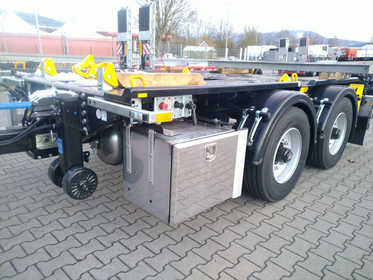 Hüffermann 2-ACHS-MINI-CARRIER MULTIFIX verzinkt NEU BPW Hüffermann 2-ACHS-MINI-CARRIER MULTIFIX verzinkt NEU BPW - Reboque ampliroll/ Multibenne: foto 1 Hüffermann 2-ACHS-MINI-CARRIER MULTIFIX verzinkt NEU BPW Hüffermann 2-ACHS-MINI-CARRIER MULTIFIX verzinkt NEU BPW - Reboque ampliroll/ Multibenne: foto 1