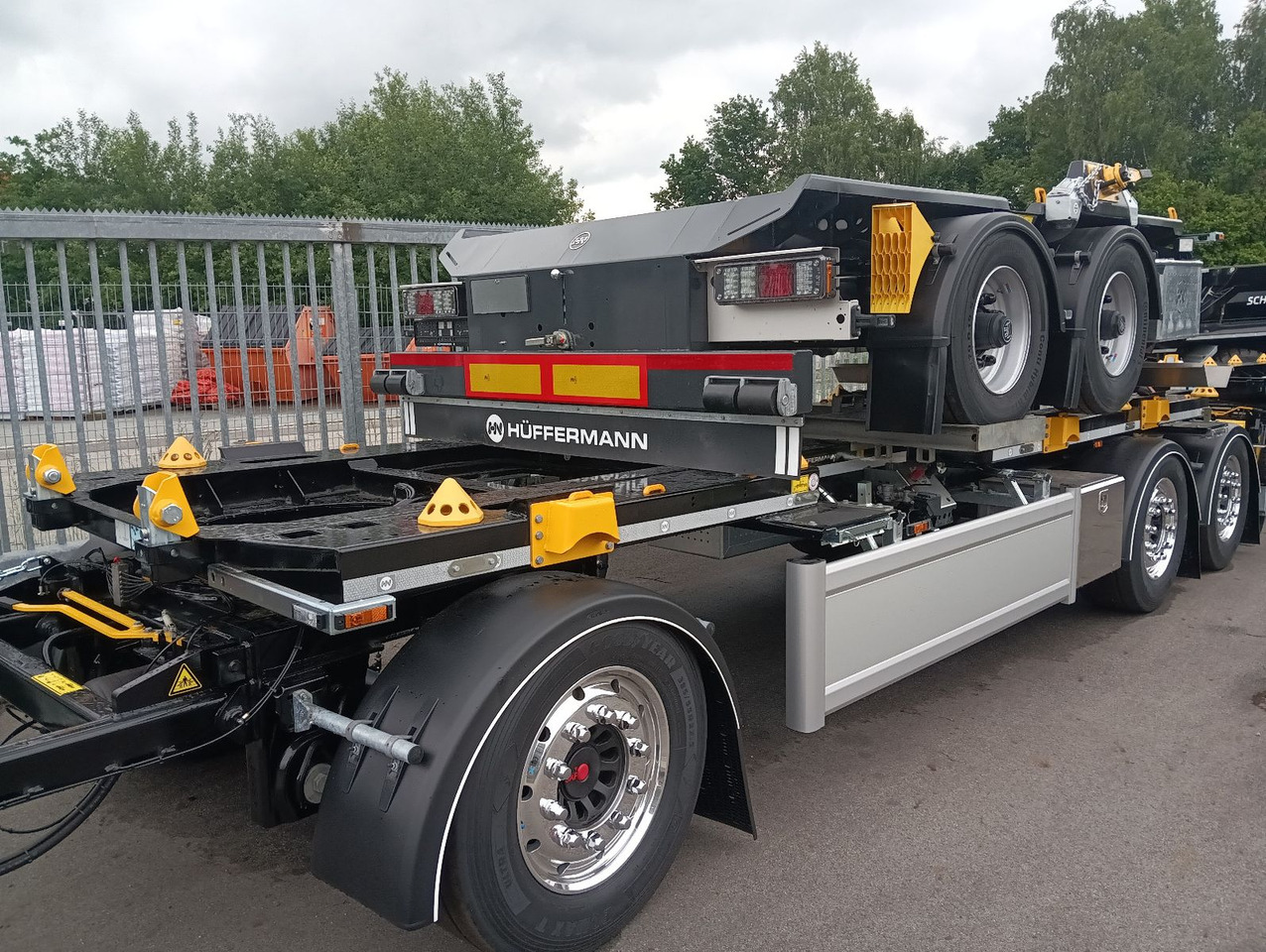 Hüffermann 3-A VARIO-CARRIER SAF NEU VERZINKT LiftAlufelgen - Reboque ampliroll/ Multibenne: foto 1 Hüffermann 3-A VARIO-CARRIER SAF NEU VERZINKT LiftAlufelgen - Reboque ampliroll/ Multibenne: foto 1