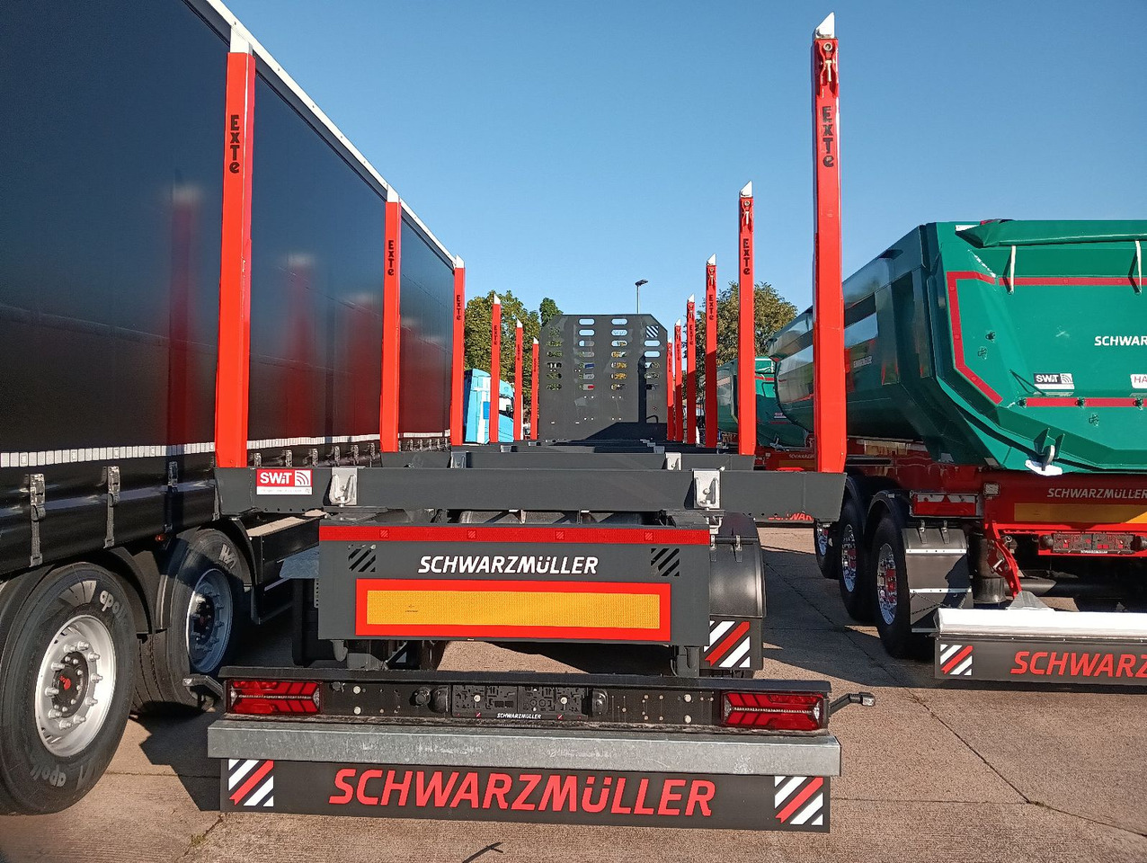 Schwarzmüller 3-A Rungensattel 6xExte144S 5560kg NEU sofort Schwarzmüller 3-A Rungensattel 6xExte144S 5560kg NEU sofort - Semi-reboque transporte de madeira: foto 1 Schwarzmüller 3-A Rungensattel 6xExte144S 5560kg NEU sofort Schwarzmüller 3-A Rungensattel 6xExte144S 5560kg NEU sofort - Semi-reboque transporte de madeira: foto 1