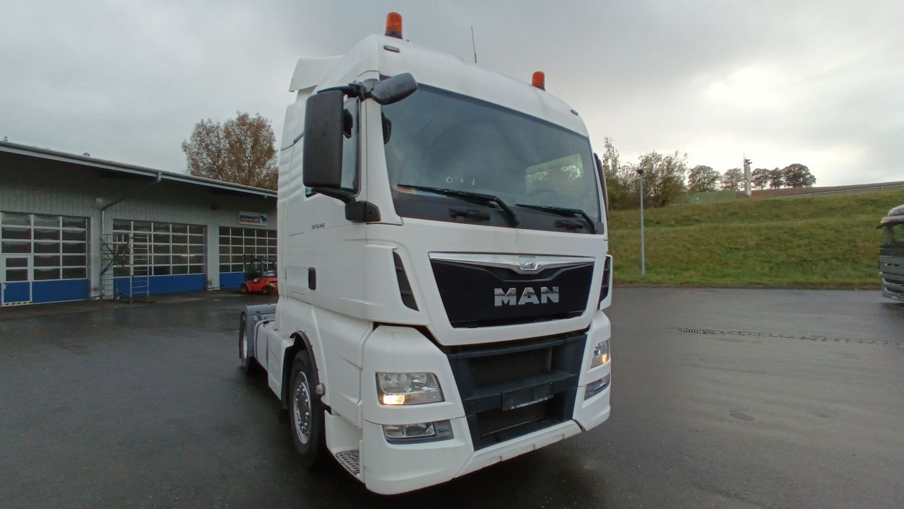 MAN TGX 18:440 FLT XLX 2xTank Klima Spoiler Kühlbox MAN TGX 18:440 FLT XLX 2xTank Klima Spoiler Kühlbox - Tractor: foto 2 MAN TGX 18:440 FLT XLX 2xTank Klima Spoiler Kühlbox MAN TGX 18:440 FLT XLX 2xTank Klima Spoiler Kühlbox - Tractor: foto 2