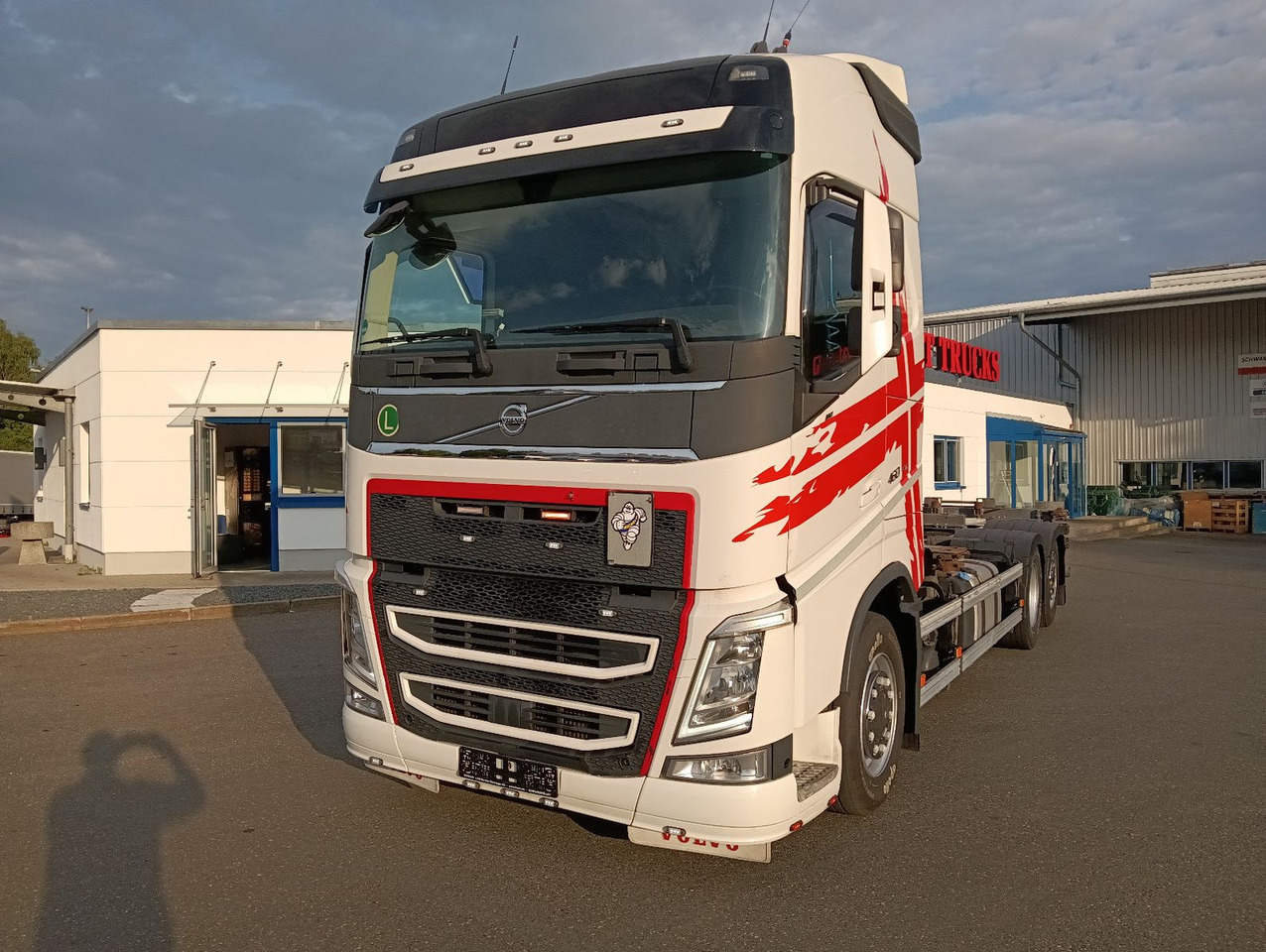 Volvo FH 460 Globe "VIN-LB"MultiBDF I-PARC LENKACHSE - Camião transportador de contêineres/ Caixa móvel: foto 3 Volvo FH 460 Globe "VIN-LB"MultiBDF I-PARC LENKACHSE - Camião transportador de contêineres/ Caixa móvel: foto 3
