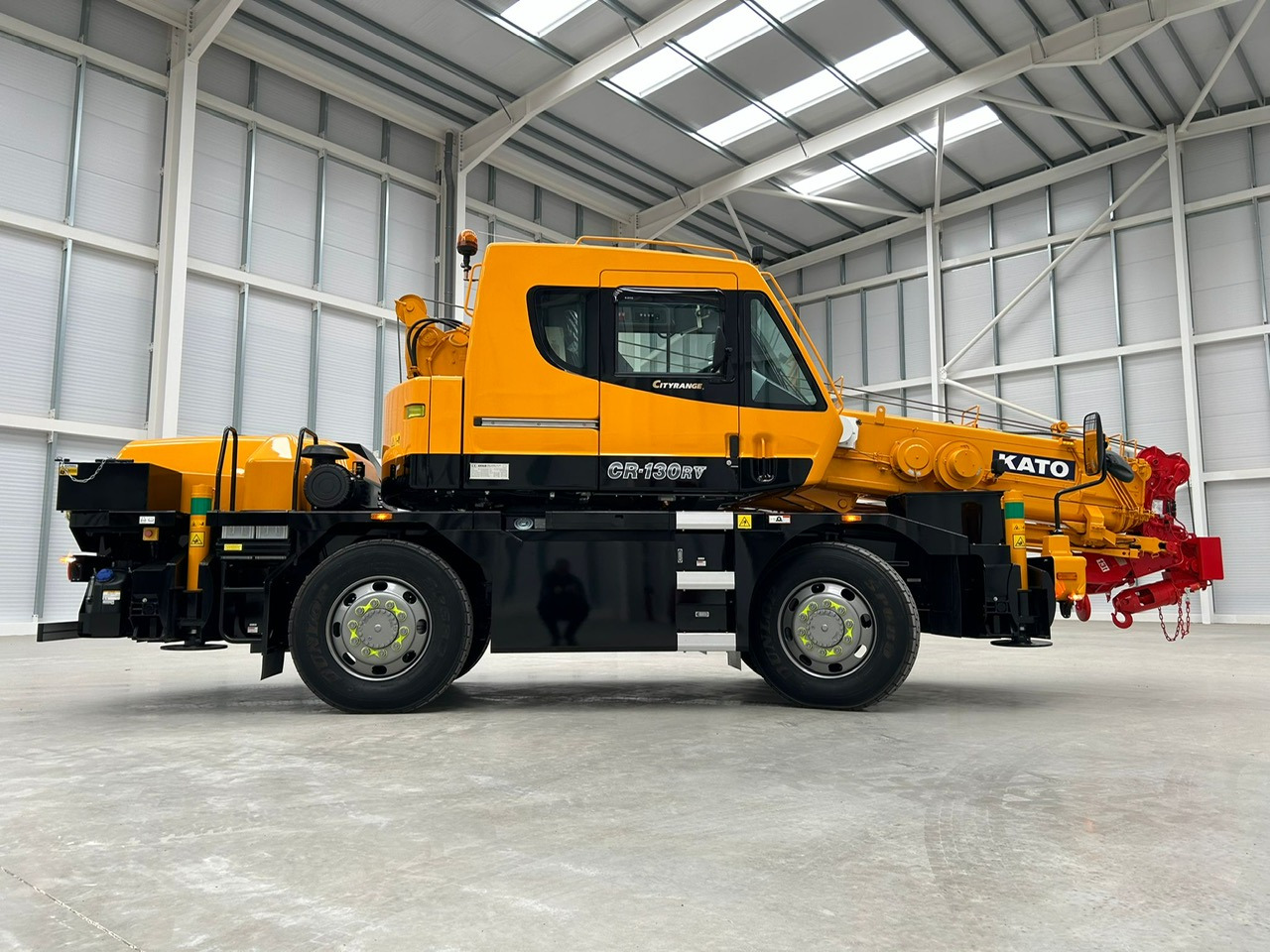 KATO CR-130Rv - 13 Ton City Crane with Joystick Control - Grua móvel: foto 2 KATO CR-130Rv - 13 Ton City Crane with Joystick Control - Grua móvel: foto 2