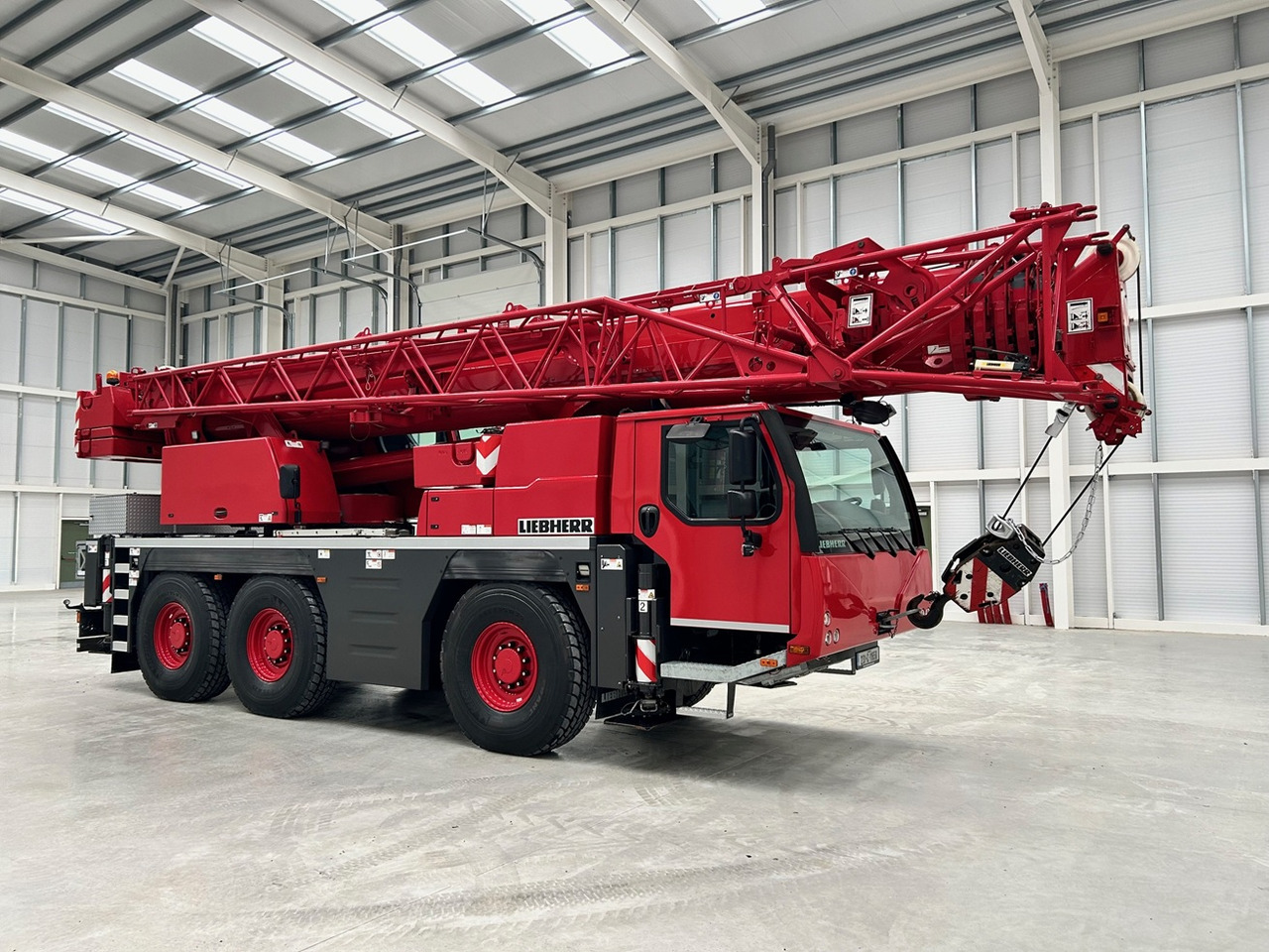 LIEBHERR LTM1060-3.1 - Guindaste: foto 1 LIEBHERR LTM1060-3.1 - Guindaste: foto 1