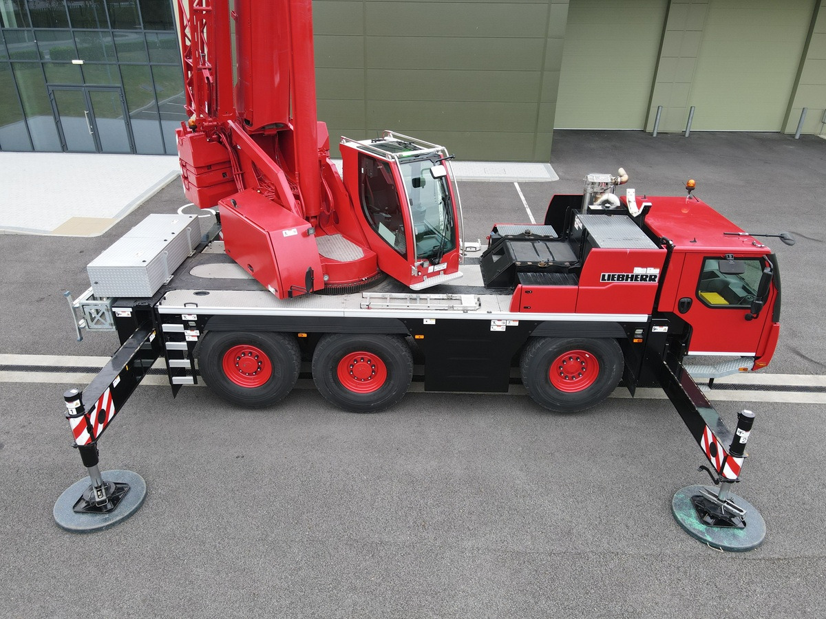 LIEBHERR LTM1060-3.1 - Like New Condition - Grua todo o terreno: foto 3 LIEBHERR LTM1060-3.1 - Like New Condition - Grua todo o terreno: foto 3