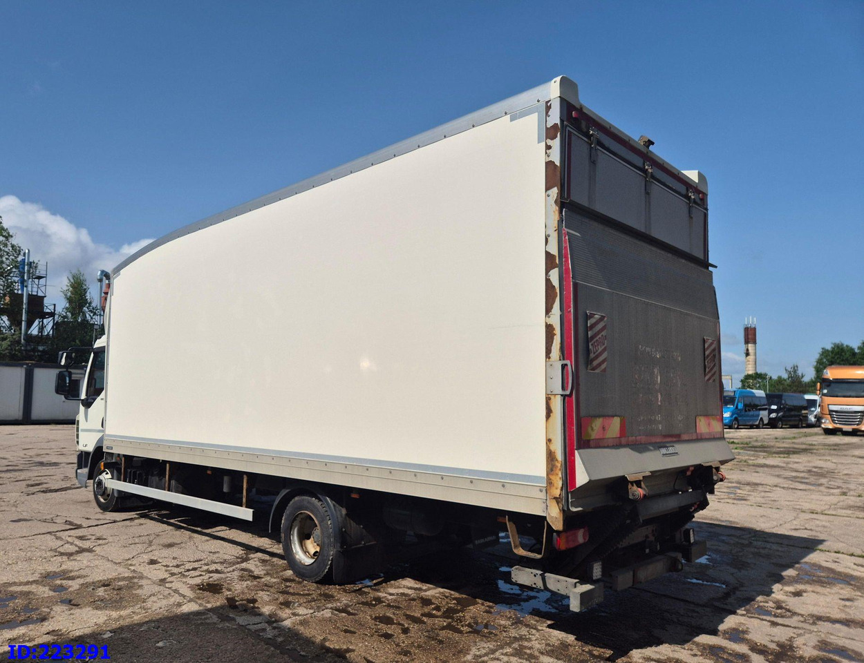 Camião furgão DAF LF 180 FA - Euro6 - Manual: foto 9