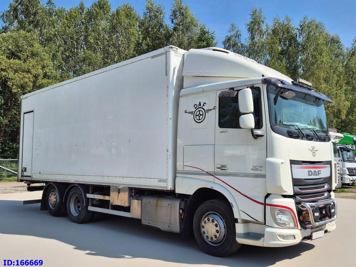 DAF XF 106.460 FAR 6X2 Euro6 - Camião frigorífico: foto 4 DAF XF 106.460 FAR 6X2 Euro6 - Camião frigorífico: foto 4