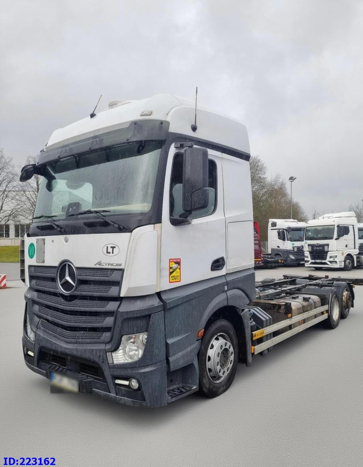 MERCEDES-BENZ Actros 2542 BDF 6x2 Euro6 - Camião chassi: foto 1 MERCEDES-BENZ Actros 2542 BDF 6x2 Euro6 - Camião chassi: foto 1