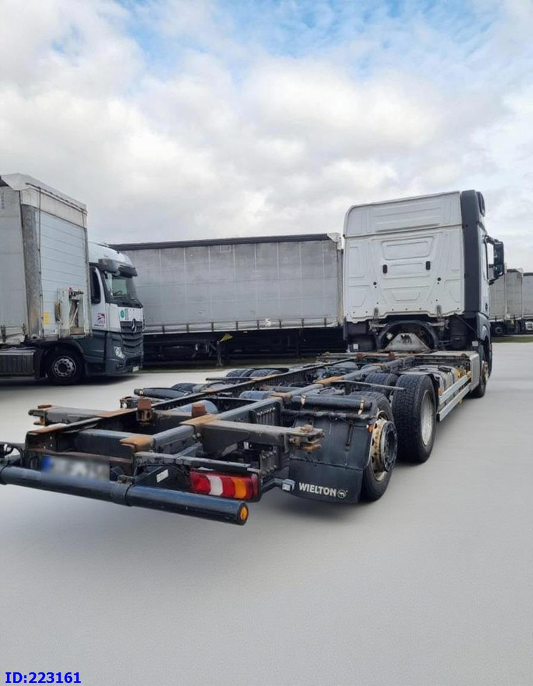 MERCEDES-BENZ Actros 2542 BDF 6x2 Euro6 - Camião chassi: foto 4 MERCEDES-BENZ Actros 2542 BDF 6x2 Euro6 - Camião chassi: foto 4