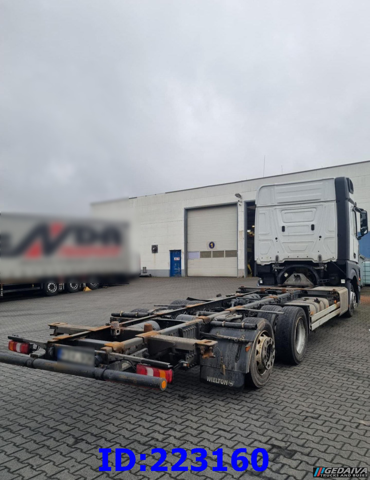 MERCEDES-BENZ Actros 2542 BDF Euro6 - Camião chassi: foto 4 MERCEDES-BENZ Actros 2542 BDF Euro6 - Camião chassi: foto 4