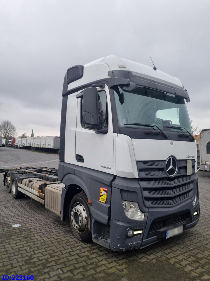 MERCEDES-BENZ Actros 2542 BDF Euro6 - Camião chassi: foto 2 MERCEDES-BENZ Actros 2542 BDF Euro6 - Camião chassi: foto 2
