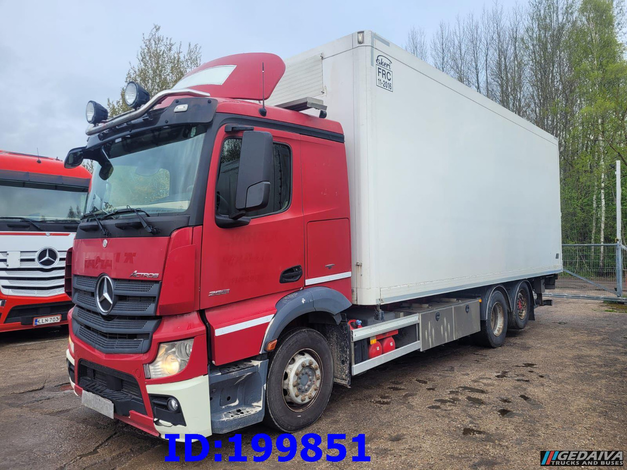 MERCEDES-BENZ Actros 2551 6x2 Euro5 - Camião furgão: foto 1 MERCEDES-BENZ Actros 2551 6x2 Euro5 - Camião furgão: foto 1