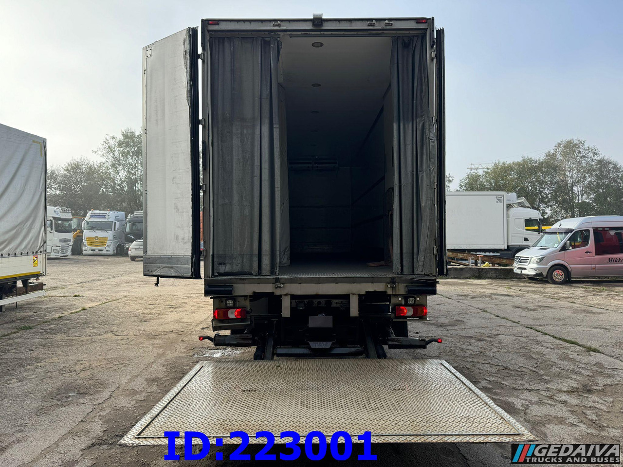 MERCEDES-BENZ Antos 2540 6x2 Euro6 - Camião frigorífico: foto 5 MERCEDES-BENZ Antos 2540 6x2 Euro6 - Camião frigorífico: foto 5