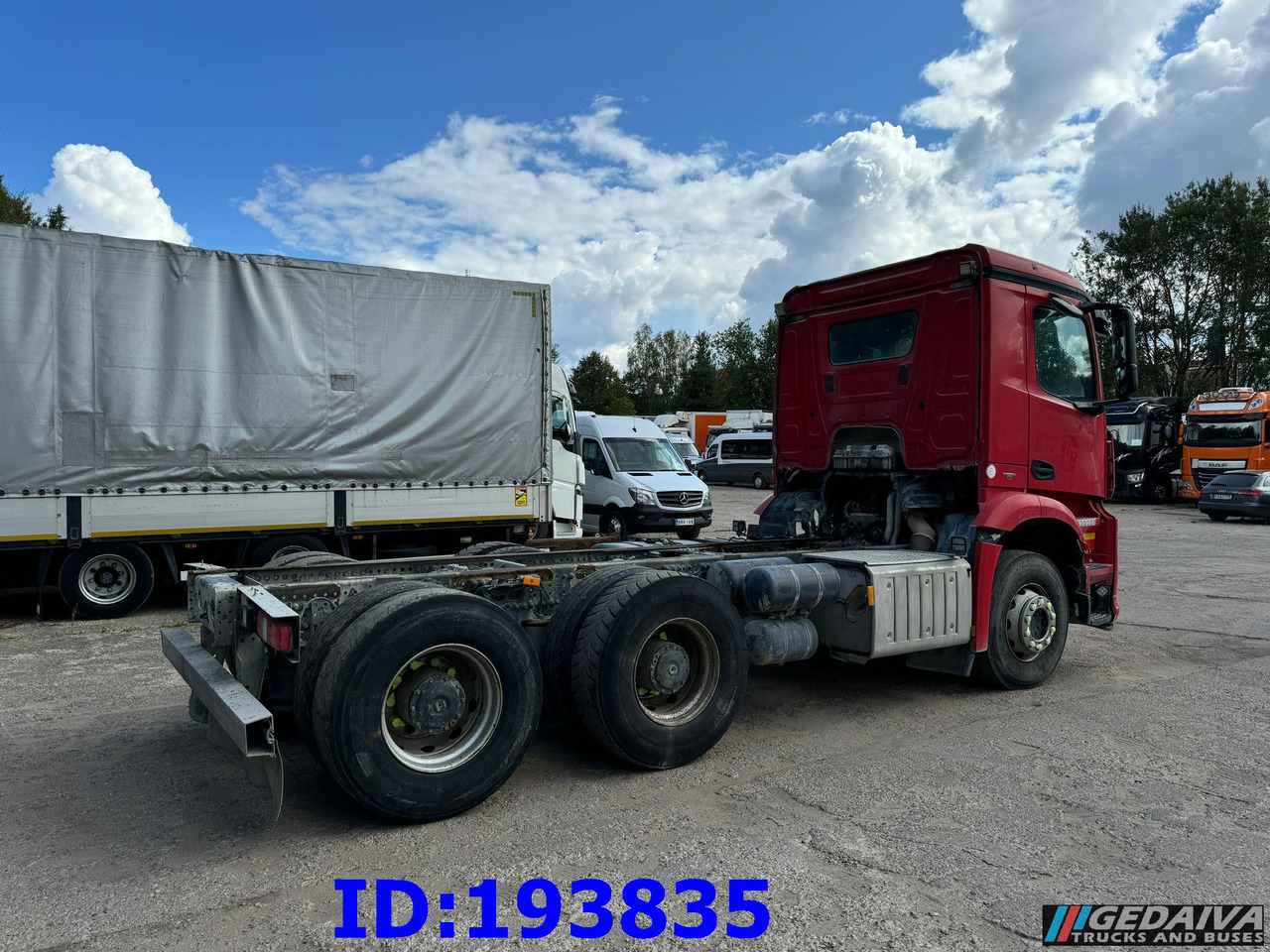 MERCEDES-BENZ Arocs 2840 6x4 Manual Euro6 - Camião chassi: foto 5 MERCEDES-BENZ Arocs 2840 6x4 Manual Euro6 - Camião chassi: foto 5