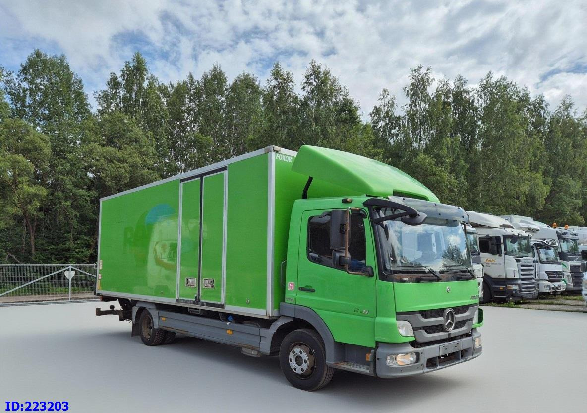 MERCEDES-BENZ Atego 818 4x2 Euro5 Manual - Camião furgão: foto 4 MERCEDES-BENZ Atego 818 4x2 Euro5 Manual - Camião furgão: foto 4