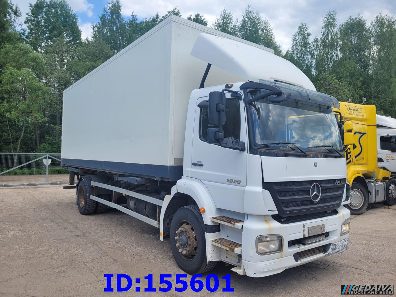 MERCEDES-BENZ Axor 1828 Manual - Camião isotérmico: foto 4 MERCEDES-BENZ Axor 1828 Manual - Camião isotérmico: foto 4