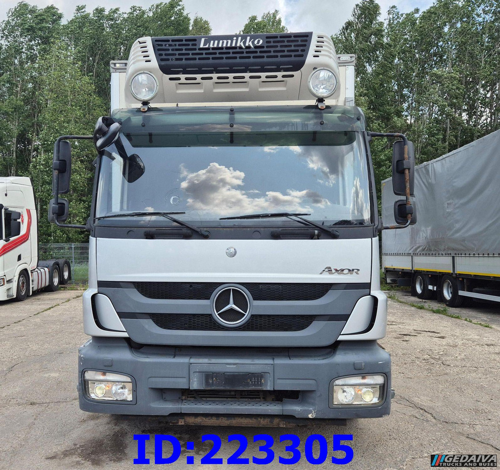 MERCEDES-BENZ Axor 1829 Euro5 Manual + Tail lift - Camião frigorífico: foto 2 MERCEDES-BENZ Axor 1829 Euro5 Manual + Tail lift - Camião frigorífico: foto 2