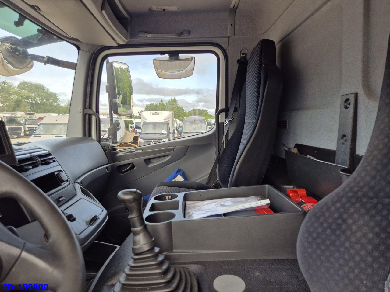 Camião frigorífico MERCEDES-BENZ Axor 1829 Euro5 Manual + Tail lift: foto 17