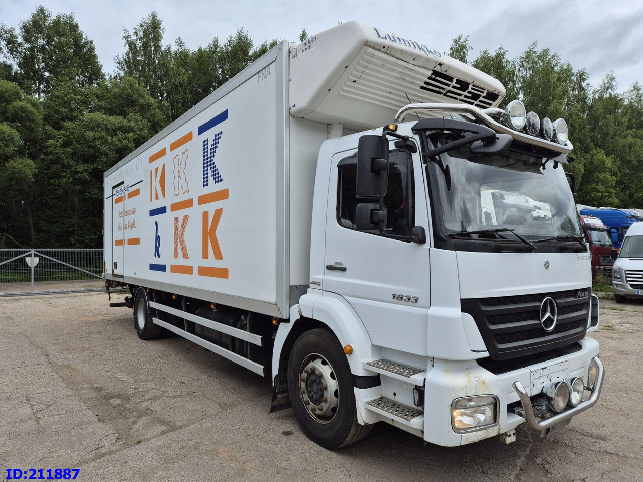 MERCEDES-BENZ Axor 1833 - Manual - Camião frigorífico: foto 4 MERCEDES-BENZ Axor 1833 - Manual - Camião frigorífico: foto 4