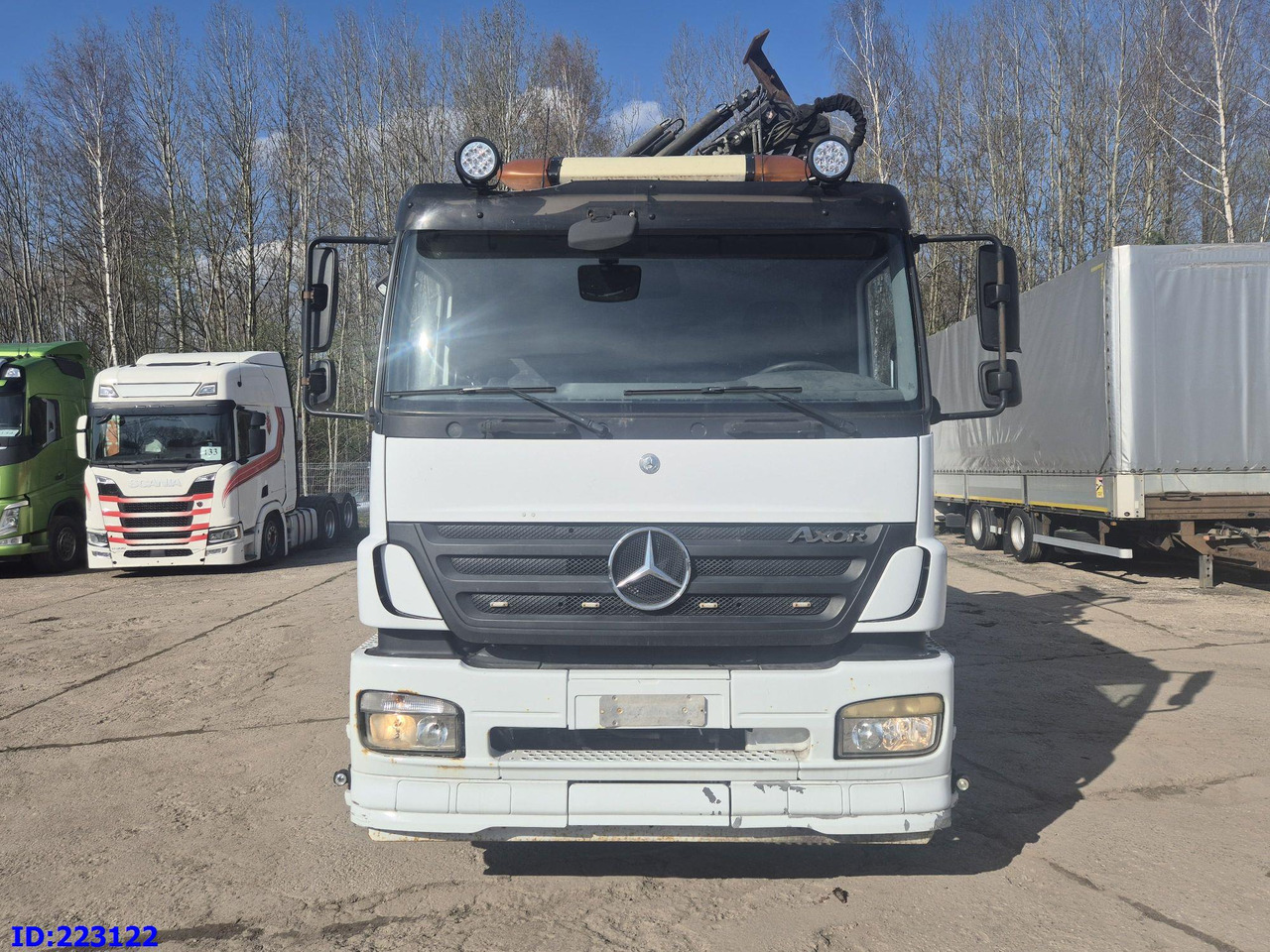MERCEDES-BENZ Axor 2533 6x2 + Atlas 332.3E Crane - Camião basculante: foto 2 MERCEDES-BENZ Axor 2533 6x2 + Atlas 332.3E Crane - Camião basculante: foto 2