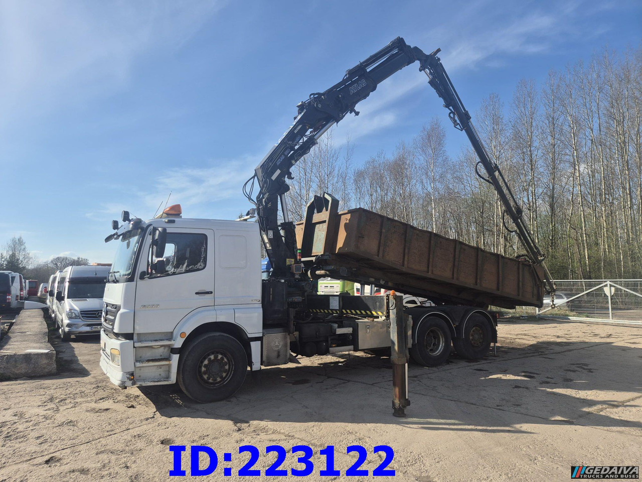 MERCEDES-BENZ Axor 2533 6x2 + Atlas 332.3E Crane - Camião basculante: foto 1 MERCEDES-BENZ Axor 2533 6x2 + Atlas 332.3E Crane - Camião basculante: foto 1