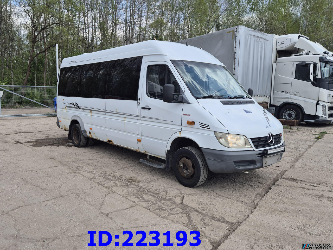 MERCEDES-BENZ Sprinter 416 VIP AC 17-seater - Autocarro: foto 4 MERCEDES-BENZ Sprinter 416 VIP AC 17-seater - Autocarro: foto 4