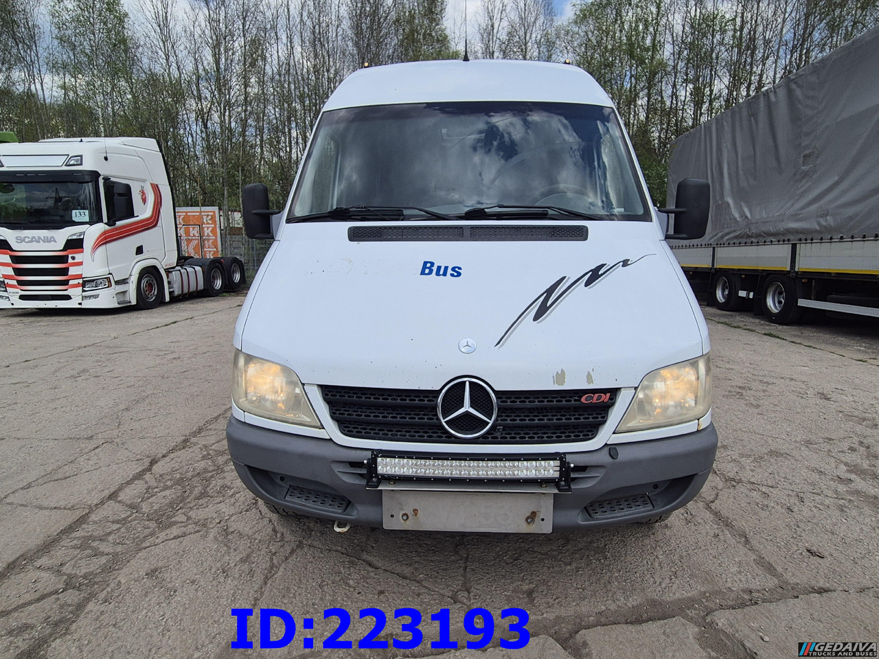 MERCEDES-BENZ Sprinter 416 VIP AC 17-seater - Autocarro: foto 2 MERCEDES-BENZ Sprinter 416 VIP AC 17-seater - Autocarro: foto 2