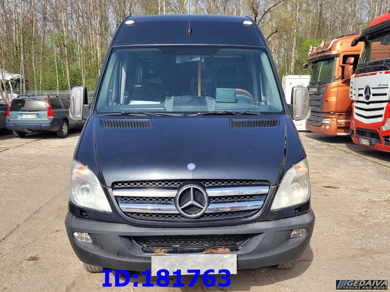 MERCEDES-BENZ Sprinter 518 - VIP - 17 Seater - Autocarro: foto 2 MERCEDES-BENZ Sprinter 518 - VIP - 17 Seater - Autocarro: foto 2