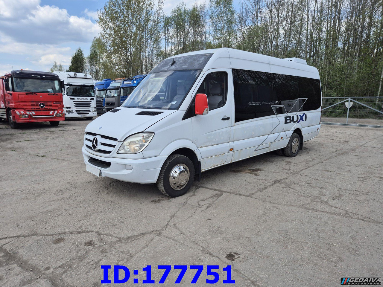 MERCEDES-BENZ Sprinter 518 - VIP - 17-seater - Autocarro: foto 2 MERCEDES-BENZ Sprinter 518 - VIP - 17-seater - Autocarro: foto 2