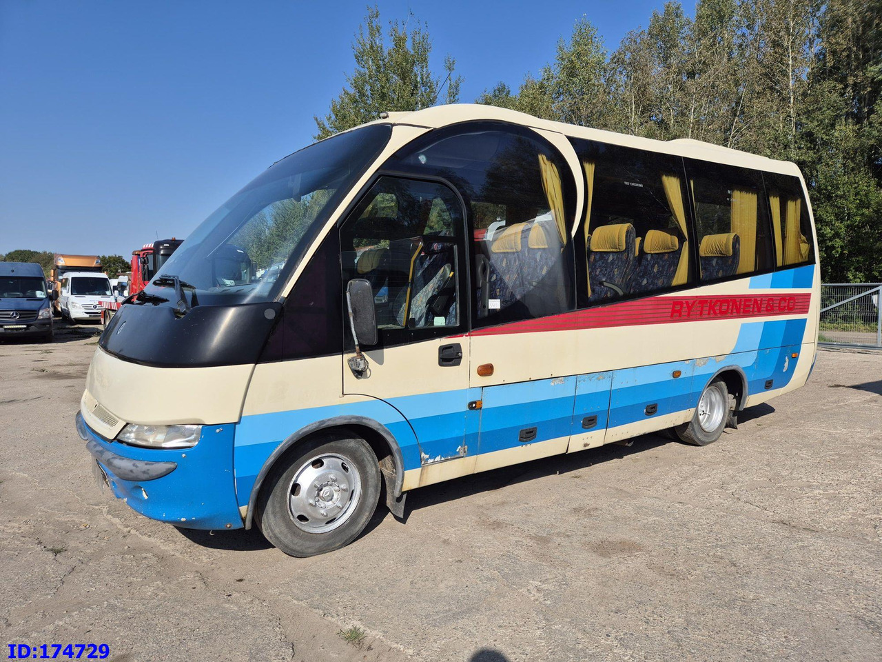 MERCEDES-BENZ Vario 815 26-Seater - Autocarro: foto 1 MERCEDES-BENZ Vario 815 26-Seater - Autocarro: foto 1