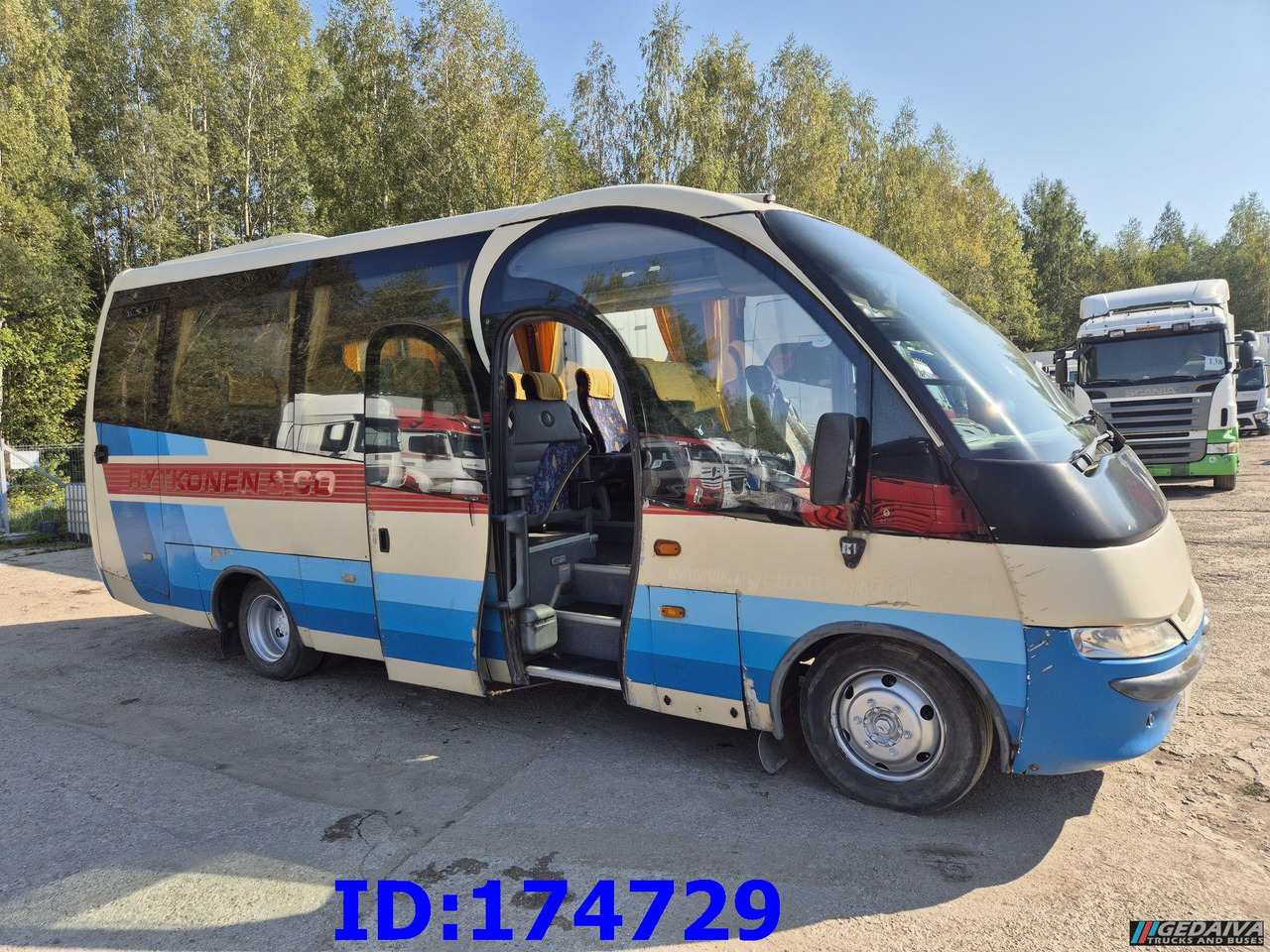 MERCEDES-BENZ Vario 815 26-Seater - Autocarro: foto 4 MERCEDES-BENZ Vario 815 26-Seater - Autocarro: foto 4