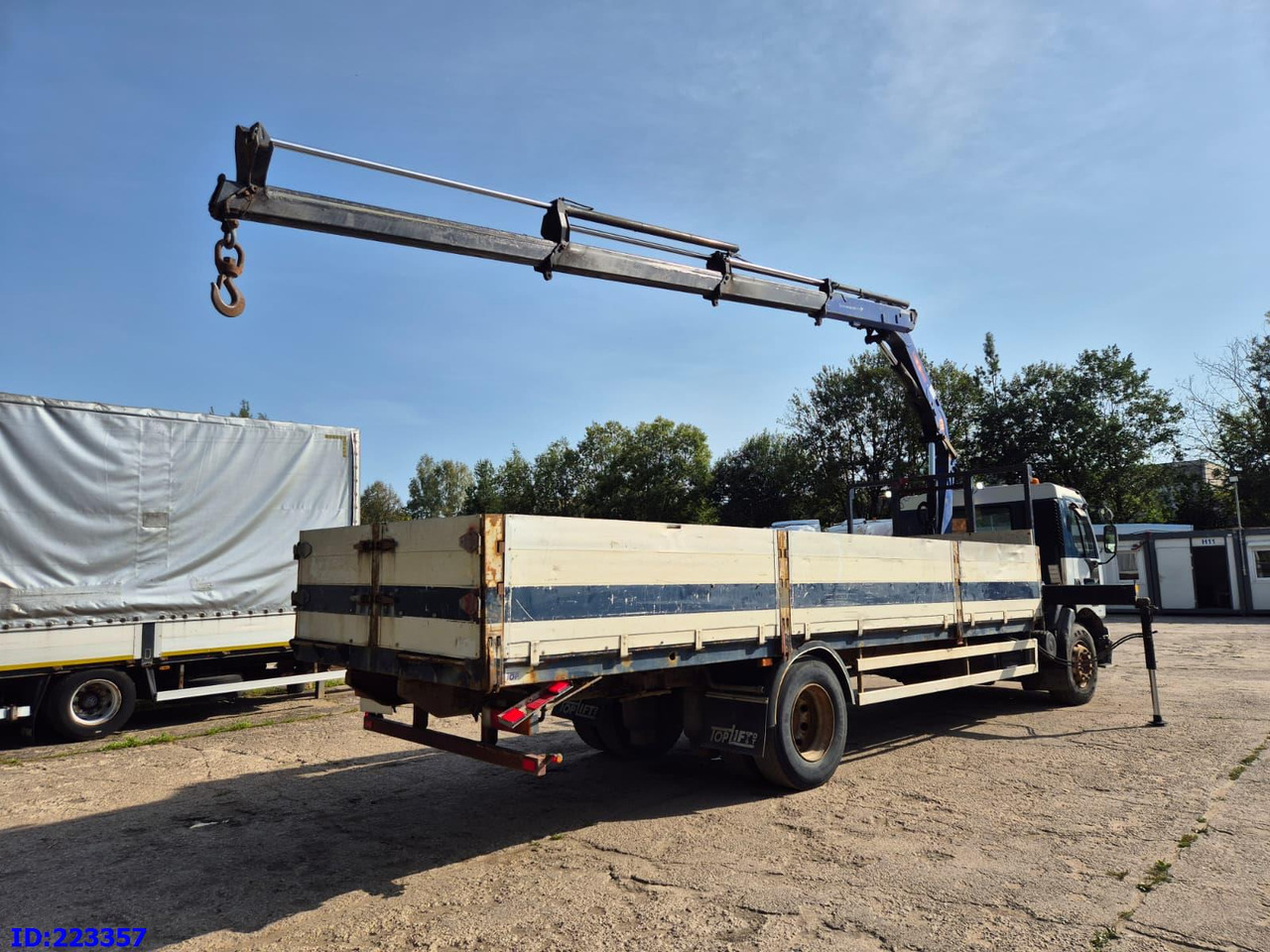 RENAULT Premium 210 4x2 Crane PM - Camião de transporte de madeira: foto 4 RENAULT Premium 210 4x2 Crane PM - Camião de transporte de madeira: foto 4