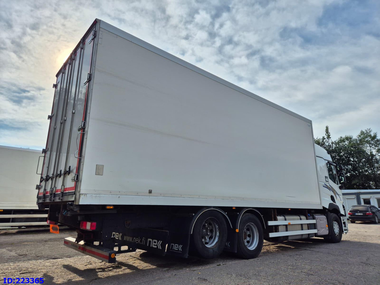 RENAULT T520 6x2 Euro 6 (Box 7.82m) - Camião furgão: foto 5 RENAULT T520 6x2 Euro 6 (Box 7.82m) - Camião furgão: foto 5