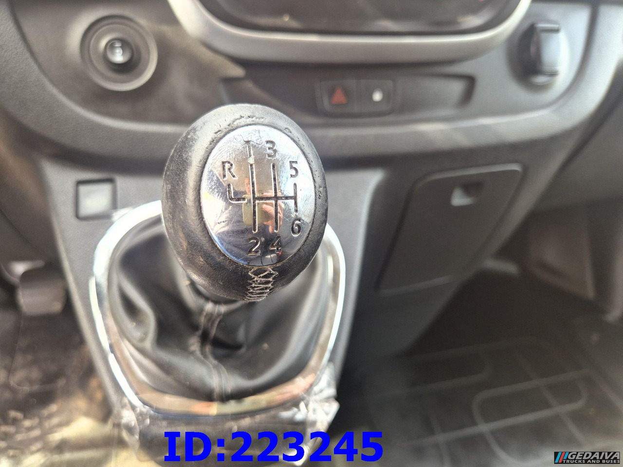 Carrinha cabine dupla RENAULT Trafic Euro6: foto 18