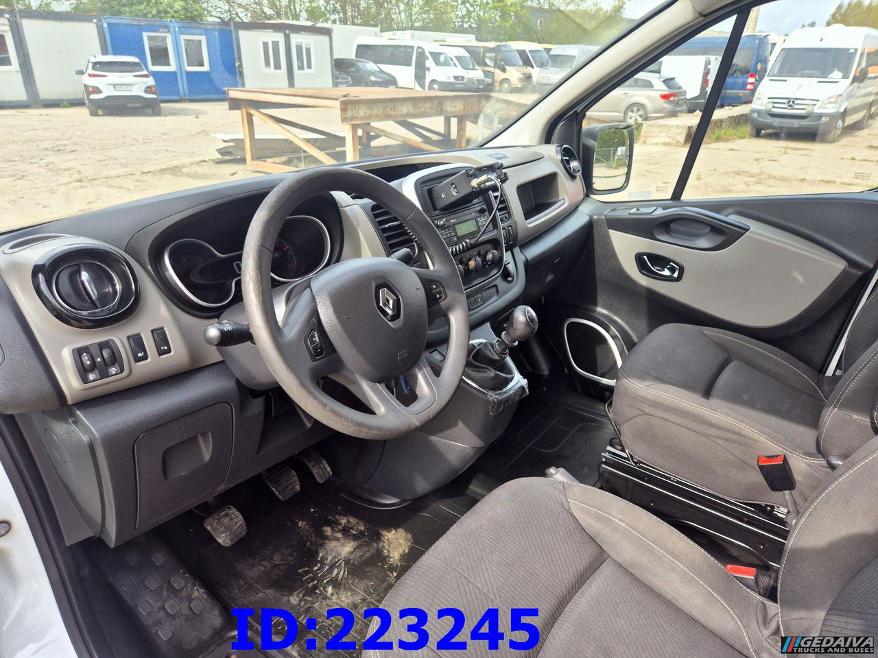 Carrinha cabine dupla RENAULT Trafic Euro6: foto 13
