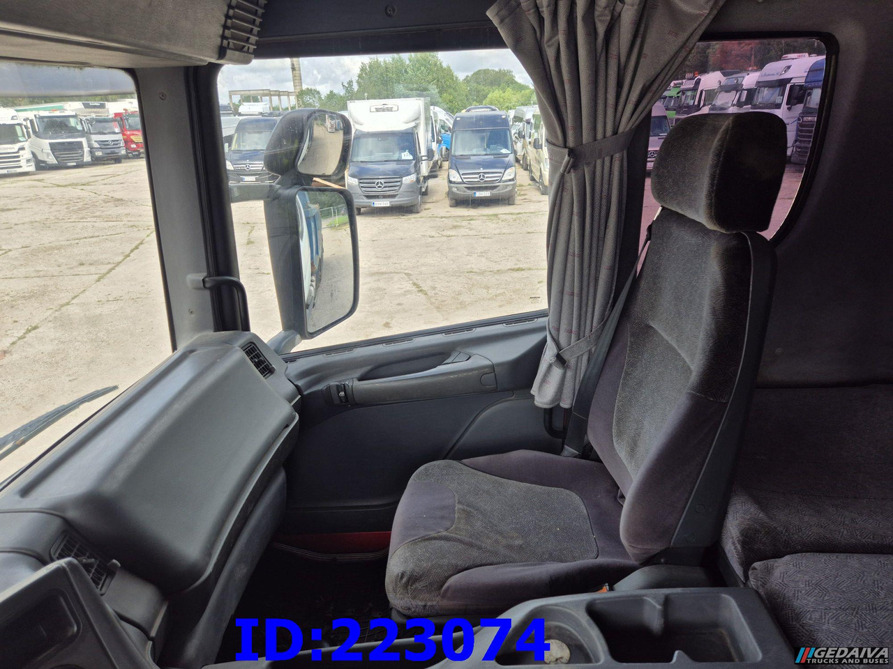 Camião basculante SCANIA 124 8x2 - Manual - Full steel: foto 20 Camião basculante SCANIA 124 8x2 - Manual - Full steel: foto 20