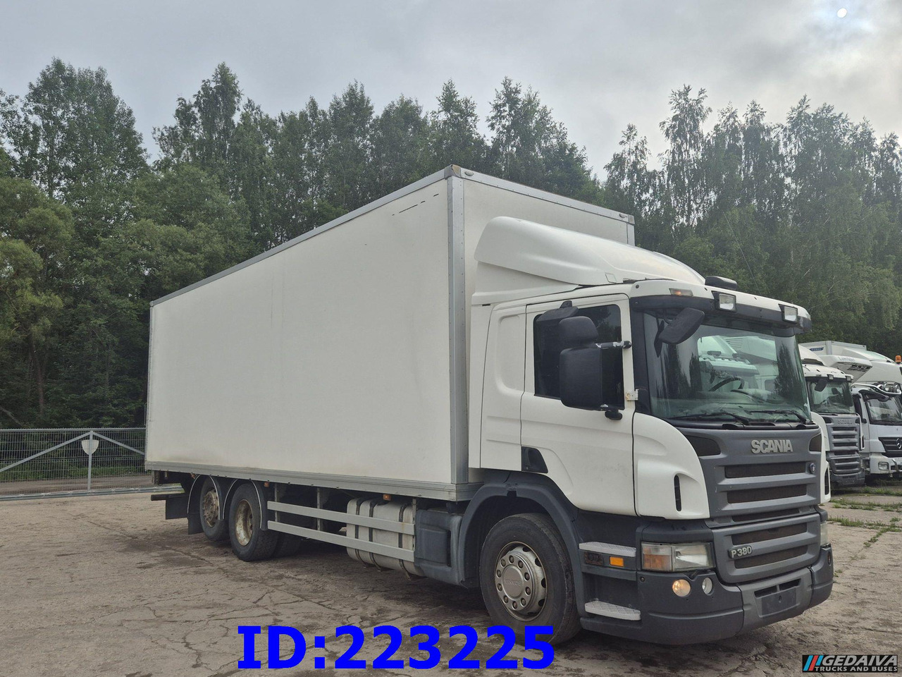 SCANIA P380 6x2 Open side box - Camião furgão: foto 4 SCANIA P380 6x2 Open side box - Camião furgão: foto 4