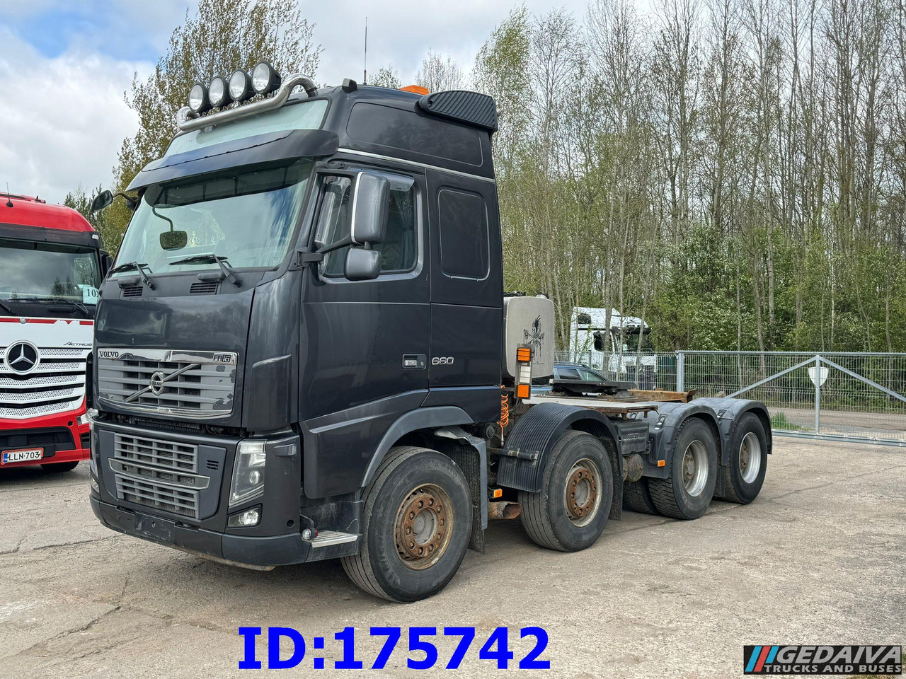 VOLVO FH16 660HP 8x4 - Tractor: foto 1 VOLVO FH16 660HP 8x4 - Tractor: foto 1
