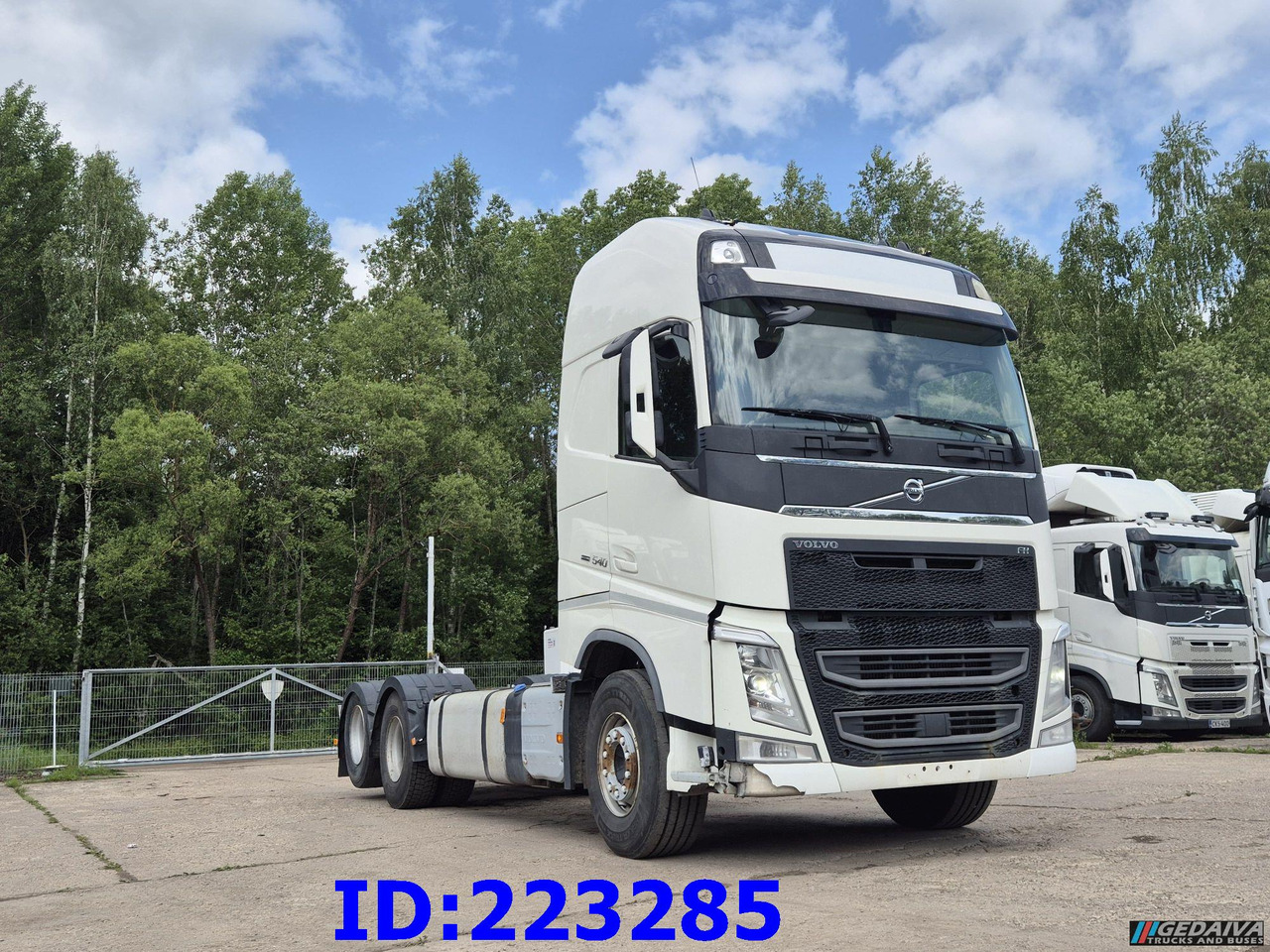 VOLVO FH13 540HP 6x2 (10 tyre) Euro6 - Camião chassi: foto 4 VOLVO FH13 540HP 6x2 (10 tyre) Euro6 - Camião chassi: foto 4
