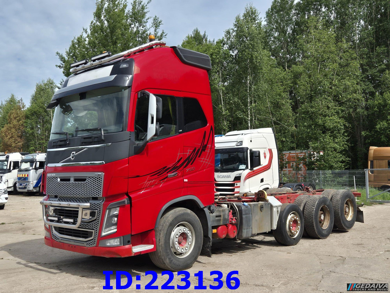VOLVO FH16 750HP - 8x4 -Big Axles - Camião chassi: foto 1 VOLVO FH16 750HP - 8x4 -Big Axles - Camião chassi: foto 1