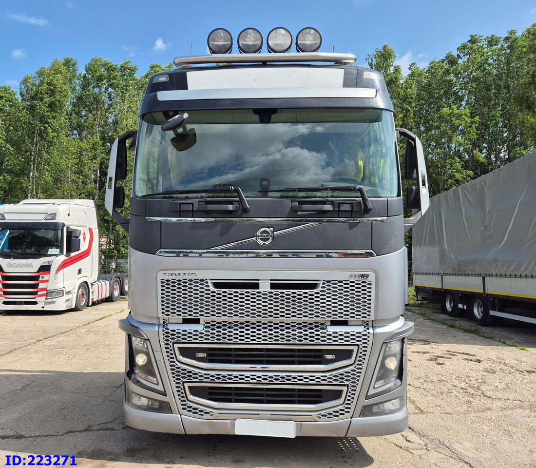 VOLVO FH16 750HP 8x4 (Steering axle / 2 axles lifting) - Camião chassi: foto 2 VOLVO FH16 750HP 8x4 (Steering axle / 2 axles lifting) - Camião chassi: foto 2