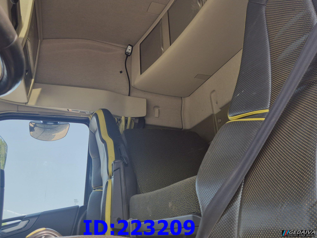 Camião chassi VOLVO FH16 750HP 8x4 Steering axle: foto 11